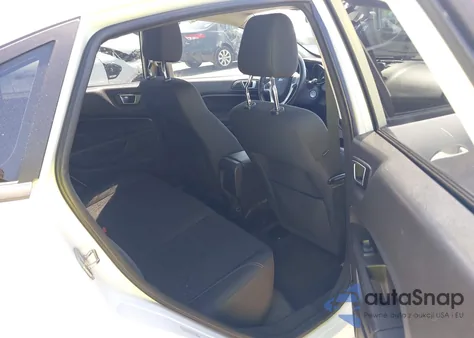 2016 Ford Fiesta Se z USA, uszkodzony, nr VIN 3FADP4BJXGM144663